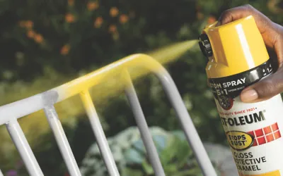 Rust-Oleum spray paint cans