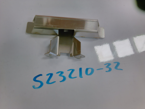 Crossover Bracket, 32" (S23210-32)
