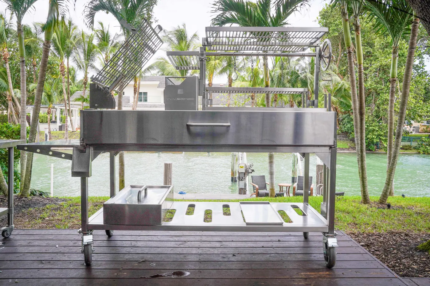 Tagwood BBQ26SS XL Freestanding Argentine Santa Maria Wood Fire & Charcoal Gaucho Grill